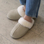 Minfot Fårskinnstofflor Slip-on Duved med sula Sand
