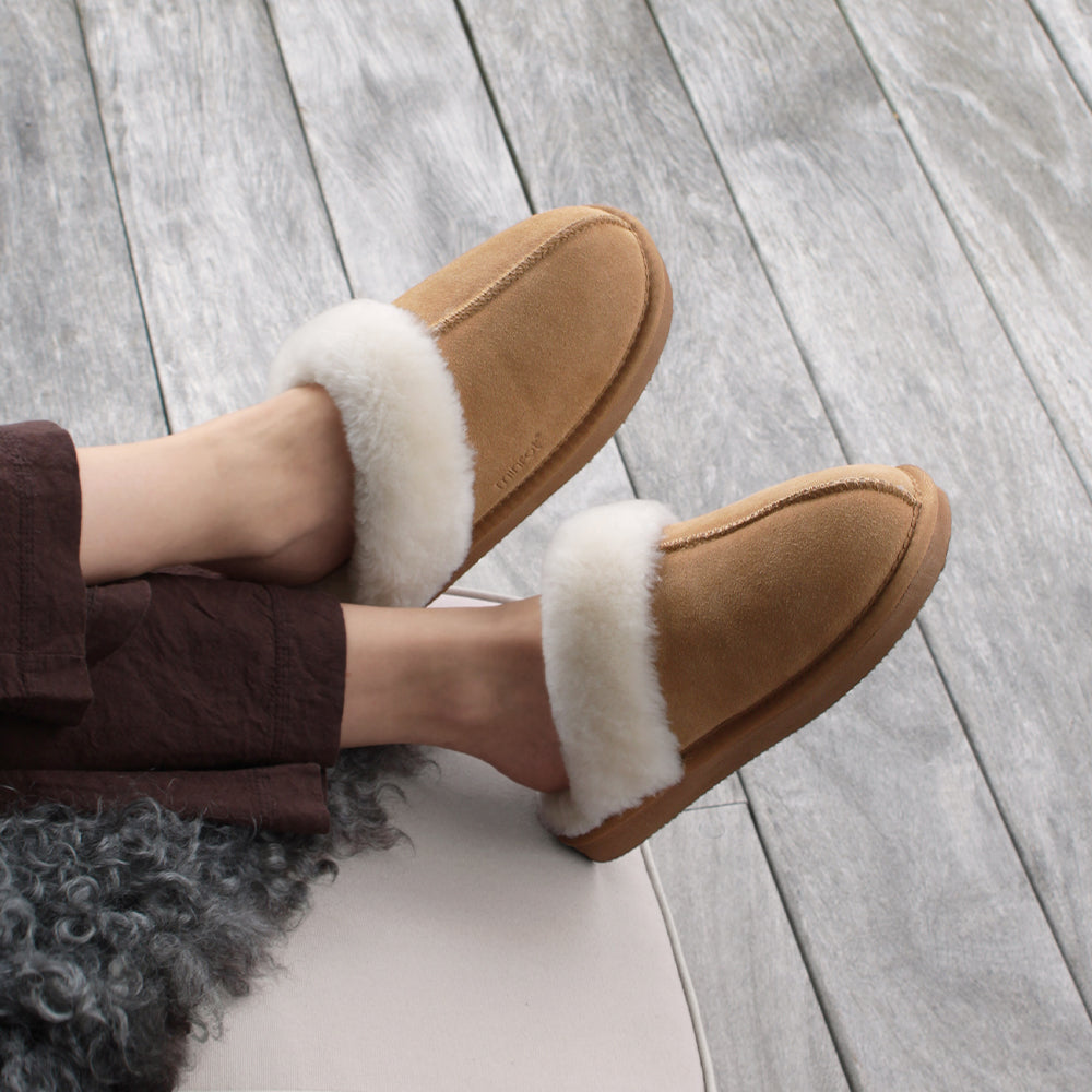Minfot Fårskinnstofflor Slip-On Duved med sula Chestnut