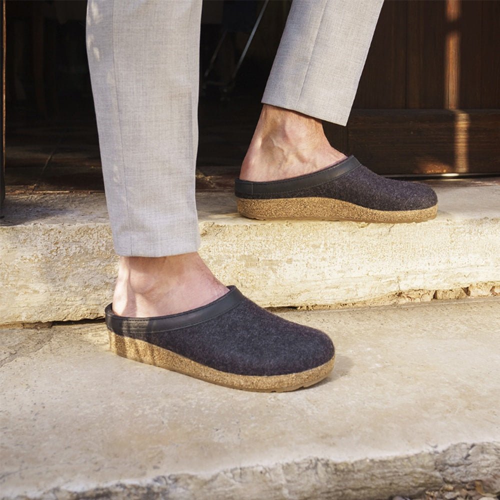 Haflinger Ulltofflor Grizzly Mörkgrå