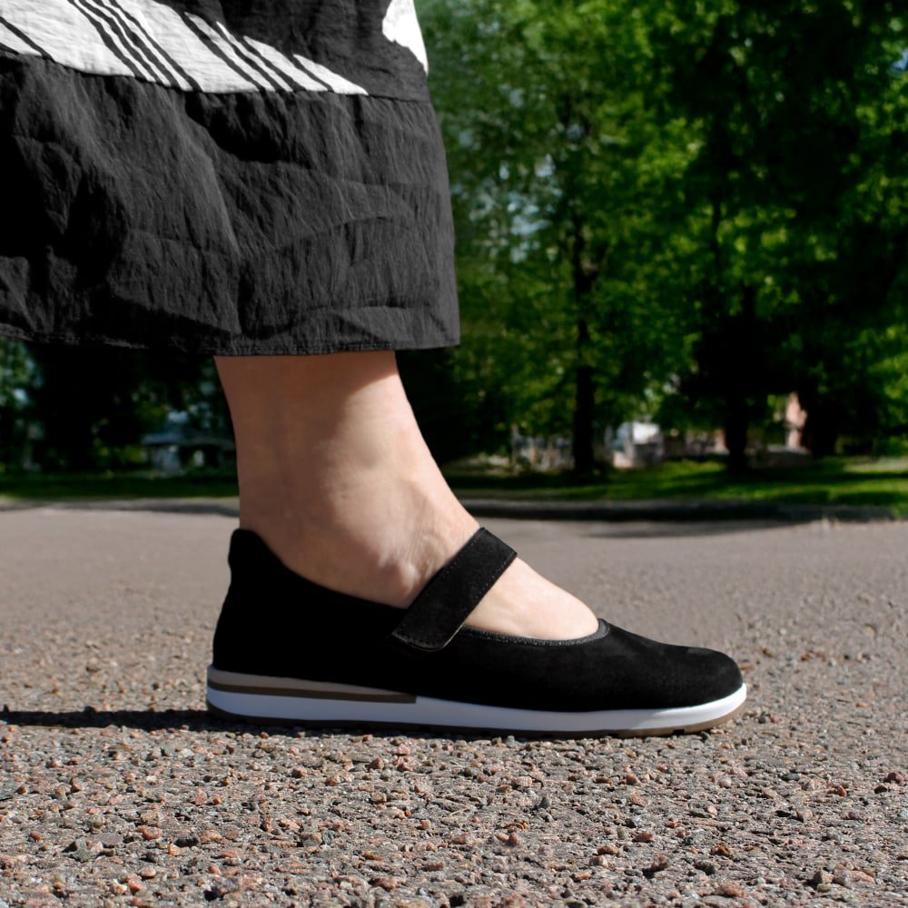 Minfot Ballerinaskor med rem Joyce Dam Stretch Nubuck Svart