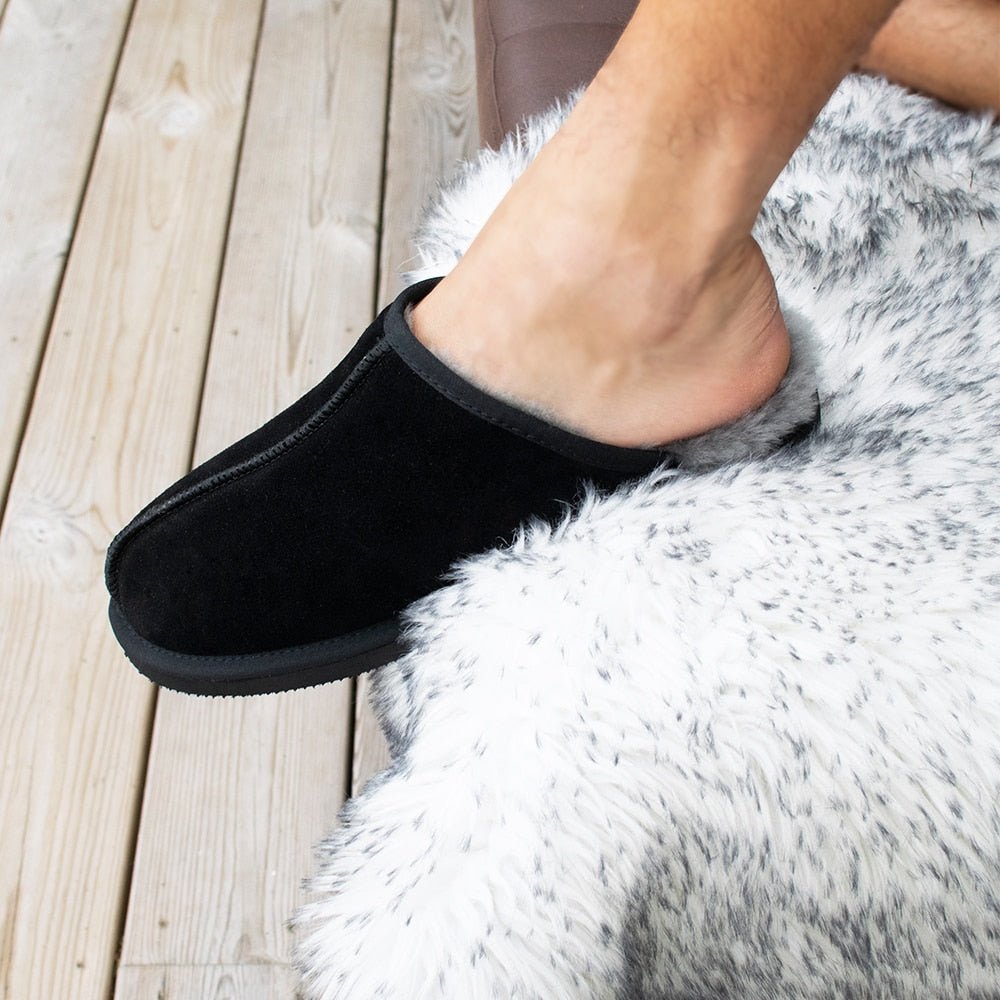 Minfot Fårskinnstofflor Slip-on Orust med sula Svart