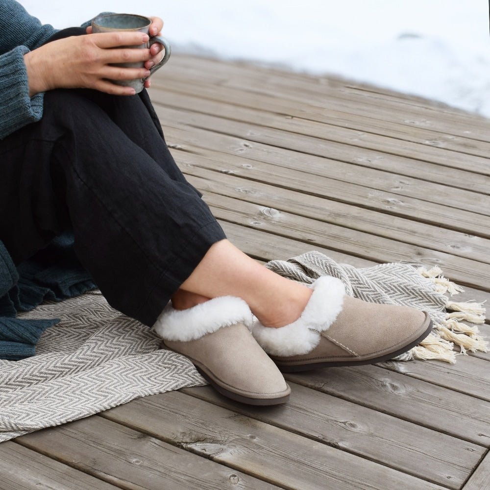 Minfot Fårskinnstofflor Bergen med sula Taupe