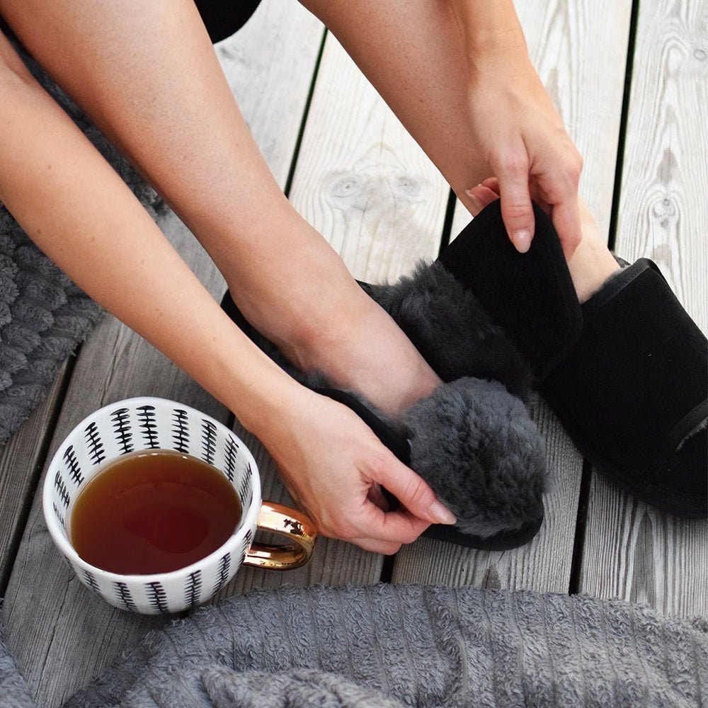 Minfot Fårskinnstofflor Öppningsbar Specialsko Molde Svart