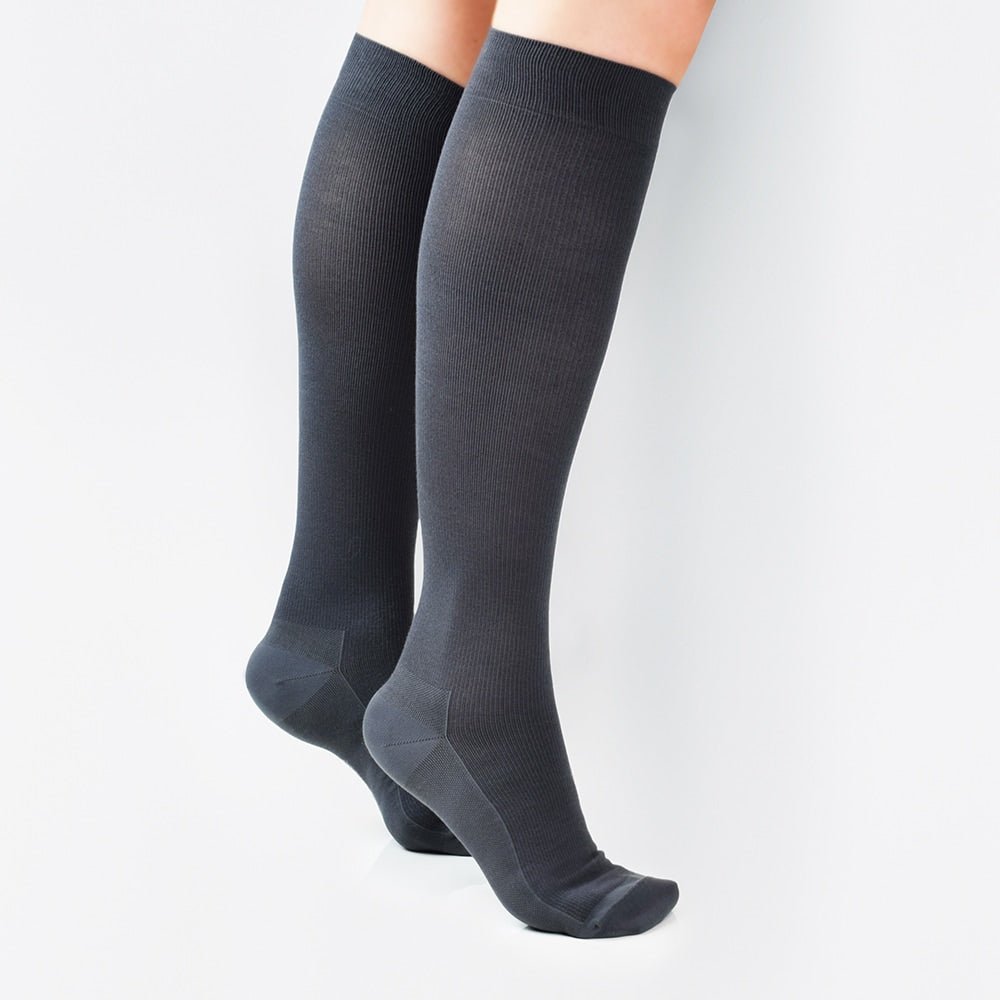 morkgraa-stodstrumpor-minfot-classic