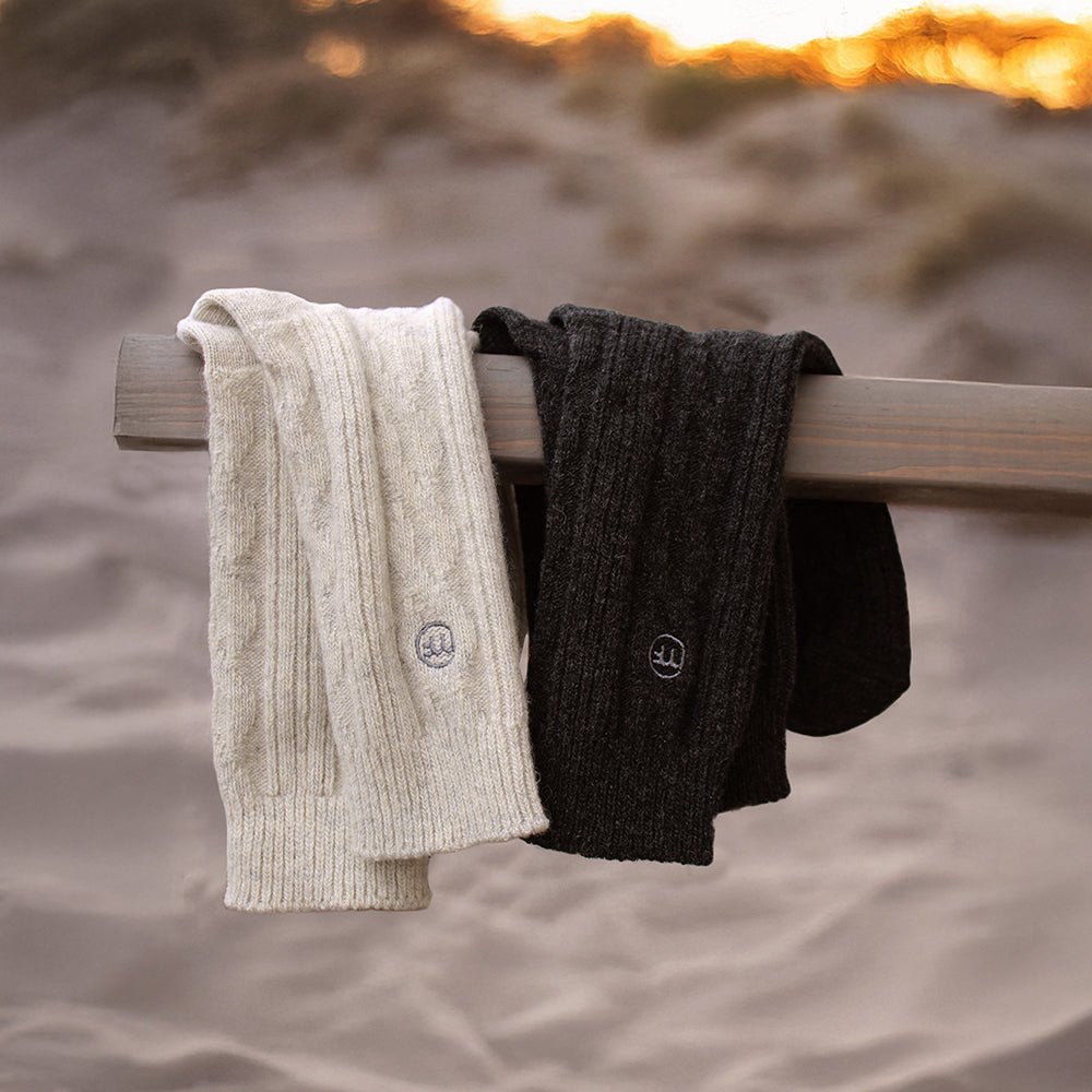 raggsockar-ull-svart-gra-minfot-dune