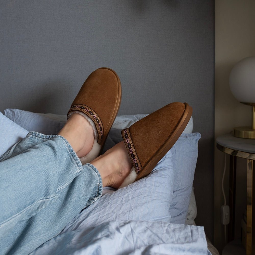 Minfot Fårskinnstofflor Slip-on Myre med sula Chestnut