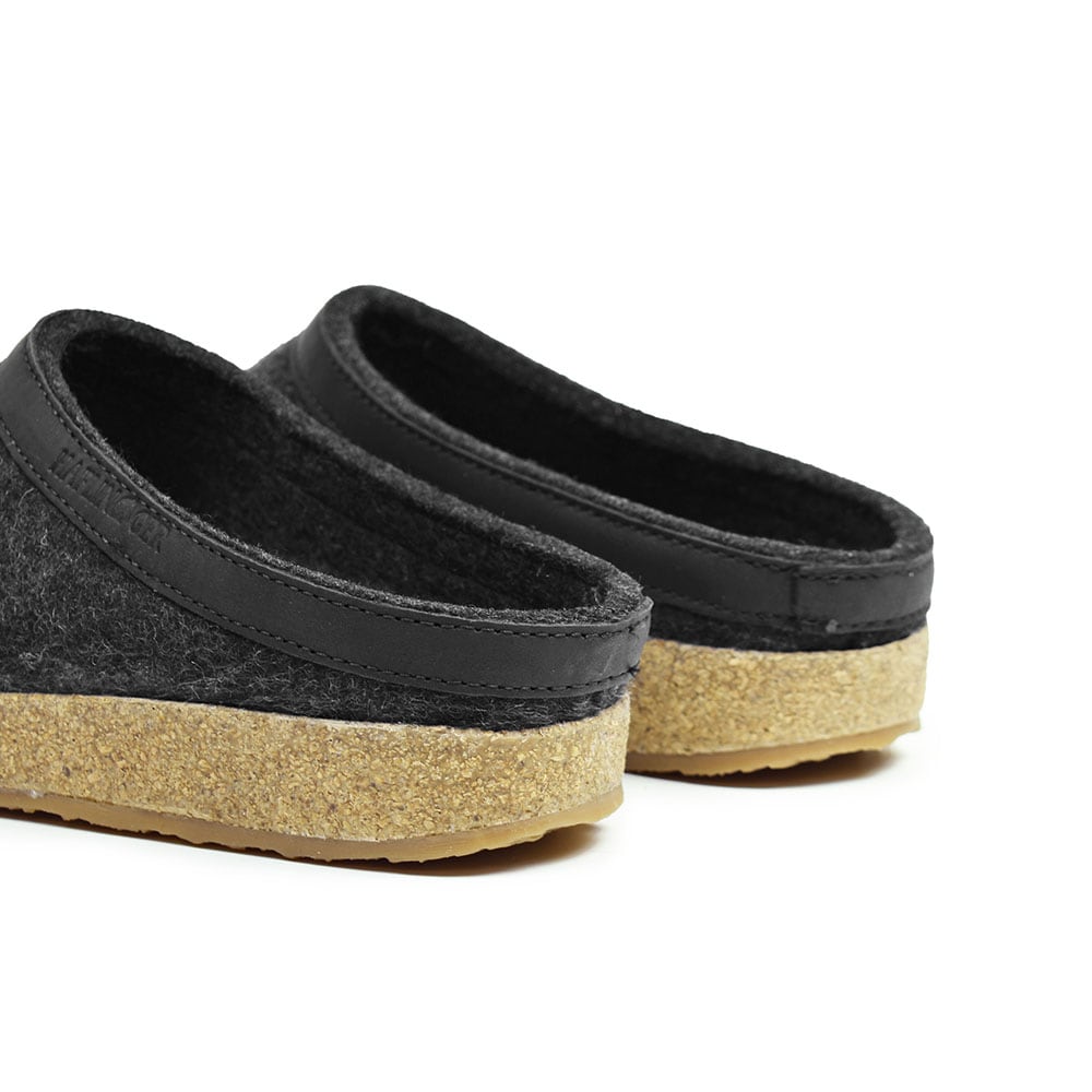 Haflinger Ulltofflor Grizzly Mörkgrå