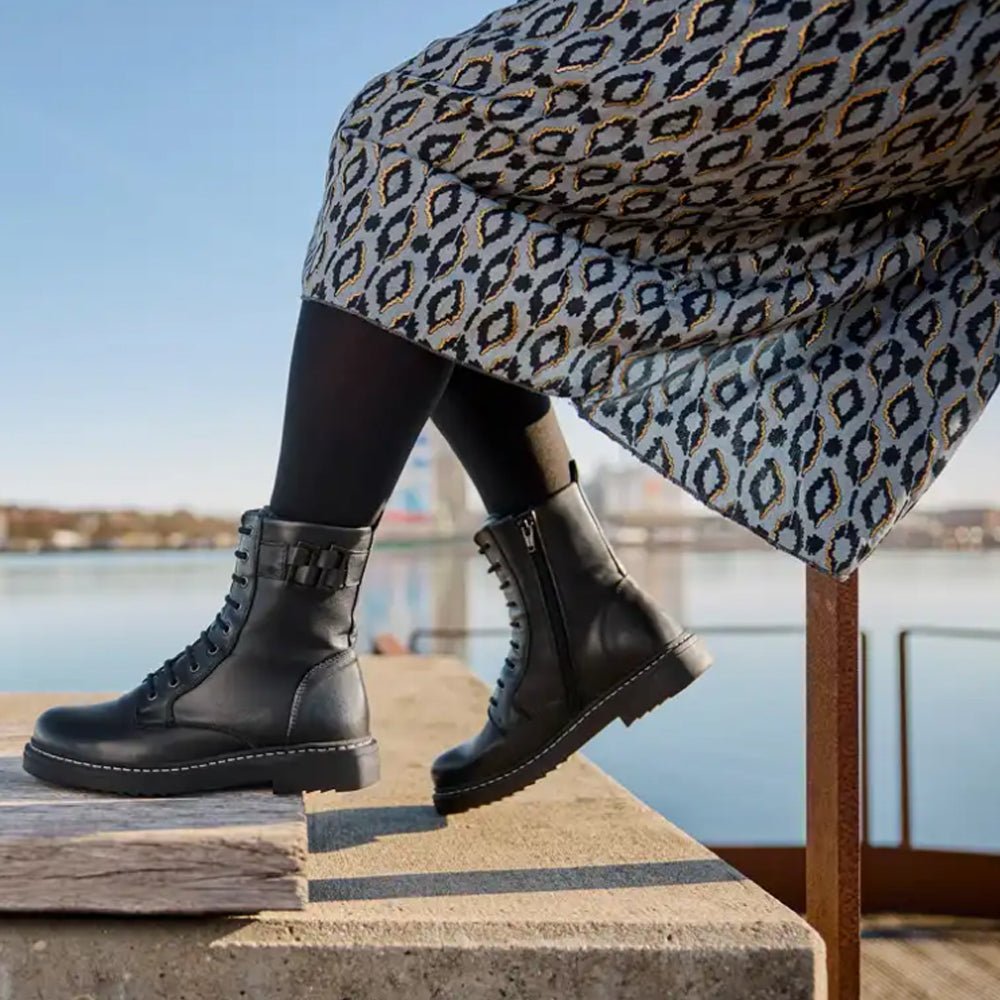 New Feet Annie Boots Snörning Dragkedja Svart