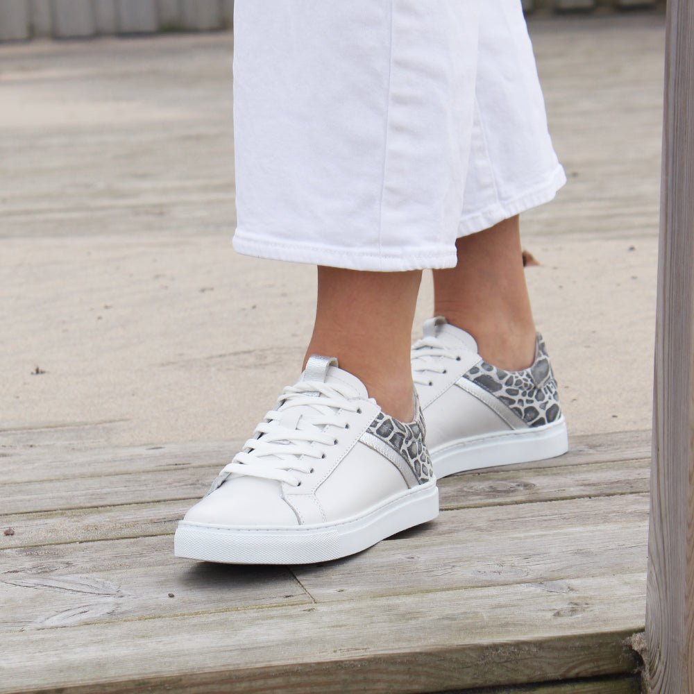 Minfot Comfort Sneakers Dam Skinn Leopard Vit